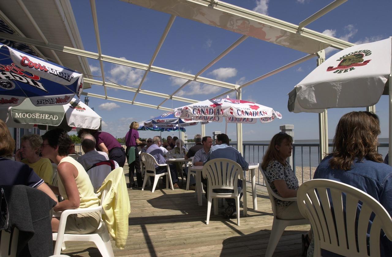 Lakeview Gimli Resort ภายนอก รูปภาพ