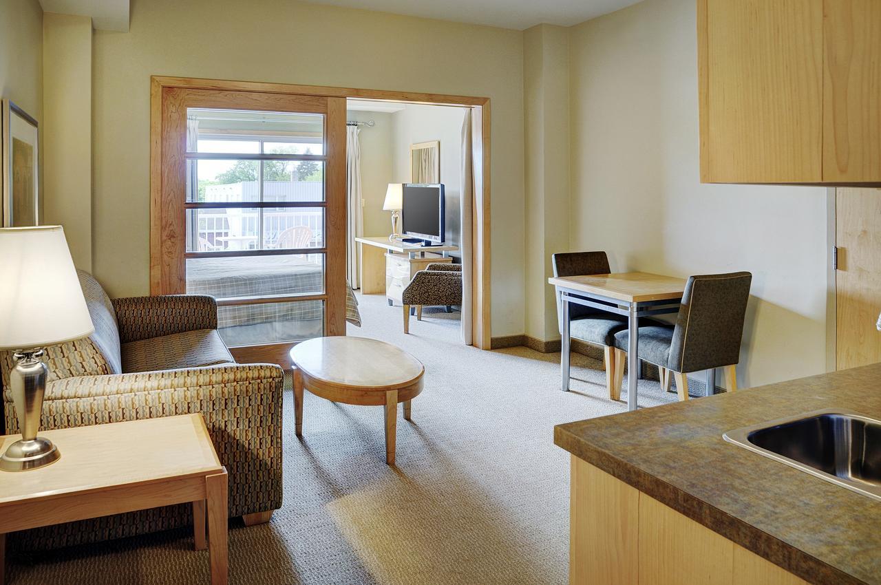 Lakeview Gimli Resort ภายนอก รูปภาพ